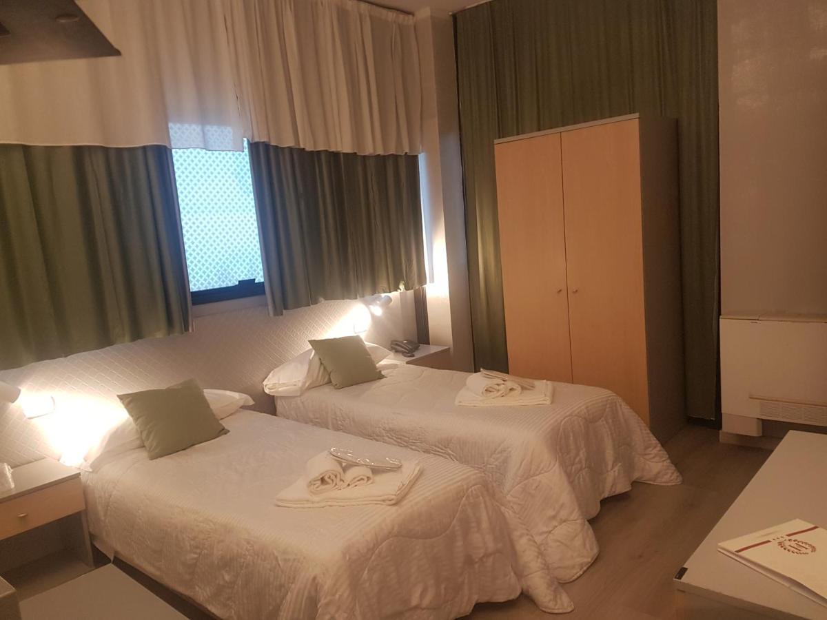 Hotel Eden Osio Sotto Eksteriør bilde